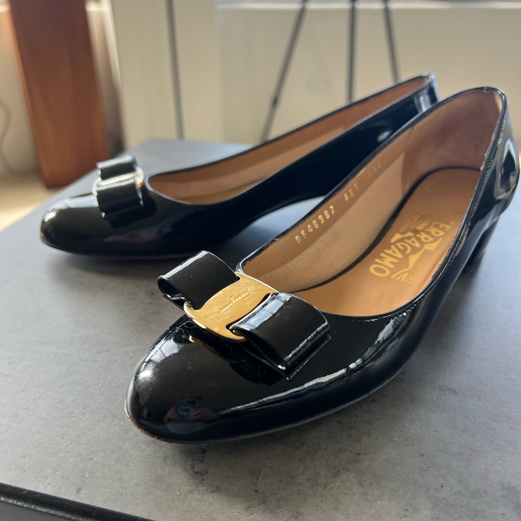 Salvatore Ferragamo Classic Vara Bow Pump